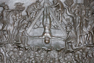 La Crucifixion de Saint Pierre - (détail) portail - Porte d