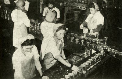 La grande industrie du saumon - Filles indiennes travaillant dans le département de mise en conserve - Unbekannt