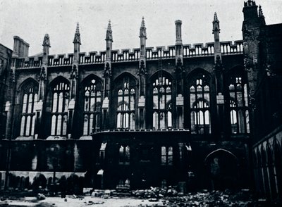 La salle historique du Temple intérieur complètement détruite par le feu, 1941 - Unbekannt