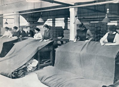 La fabrication du kaki : examen du tissu fini, vers 1914 - Unbekannt