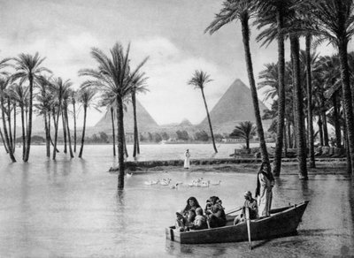 Les pyramides de Gizeh pendant une inondation, Le Caire, Égypte, vers les années 1920 - Unbekannt