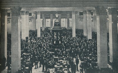 La salle de souscription chez Lloyds, avec le rostrum au centre, 1936 - Unbekannt