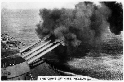 Les canons du cuirassé HMS Nelson tirant, 1937 - Unbekannt
