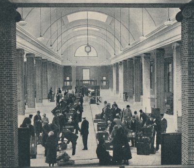 Bagages des passagers de Tilbury examinés dans un nouveau bâtiment spacieux, 1937 - Unbekannt