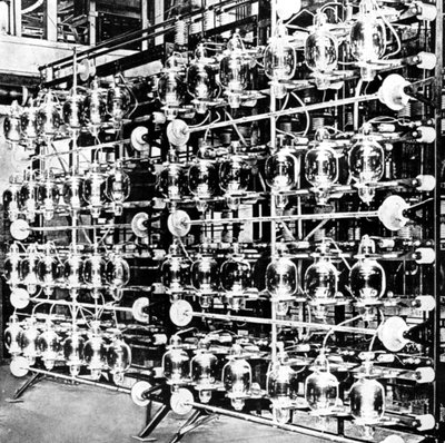 Valves de transmission à la station Marconi à Carnarvon, Gwynedd, 1926 - Unbekannt