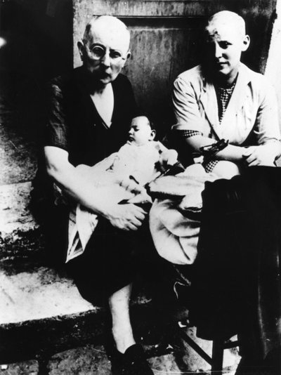 Deux collaboratrices françaises, Chartres, France, 1944 - Unbekannt