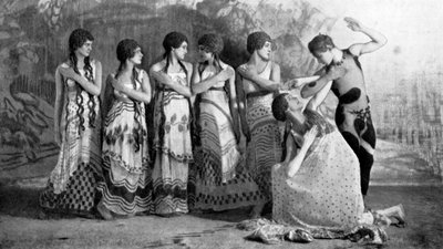 Vaslav Nijinsky, danseur de ballet russe, dans L