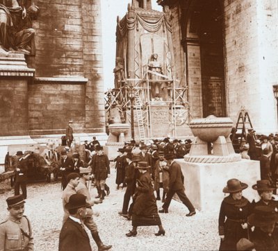 Célébration de la victoire, civils à l