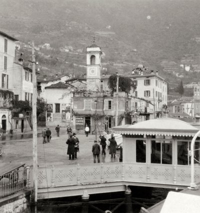 Vue de Moltrasio sur la rive du lac de Côme, Italie, 20ème siècle - Unbekannt