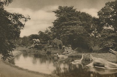 Où les bêtes de la préhistoire se cachent près du lac dans les jardins du palais - Unbekannt