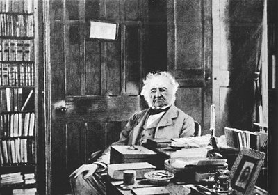 William Gladstone - Le Grand Vieillard assis à sa table d