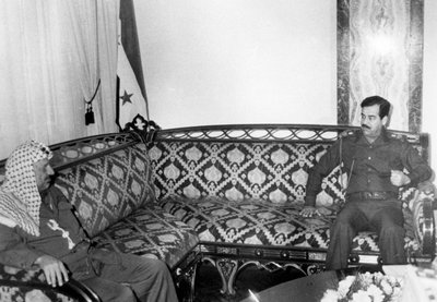 Yasser Arafat et Saddam Hussein, Irak, 1987 - Unbekannt