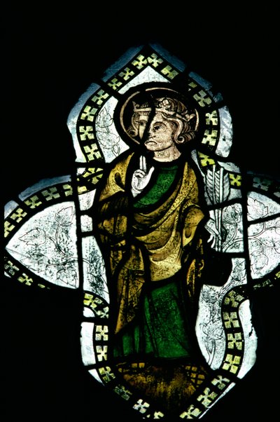 Saint Edmond, couronné et nimbé, portant les flèches de son martyre, vitrail du 14ème siècle - Unbekannt Unbekannt