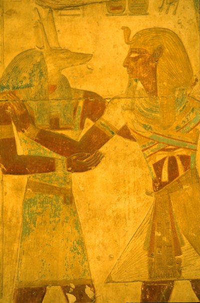 Égypte ancienne, peinture murale/sculpture, Séthi Ier embrassant le dieu Anubis, Temple de Séthi Ier, Abydos - Leopold Blonder