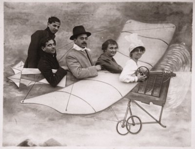 Art. Photographie. Personnes dans un avion. Photo dans une foire, Hongrie - Unbekannter Künstler