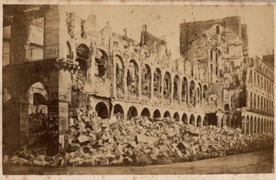 Commune de Paris (1871) : vue du Ministère des Finances après l