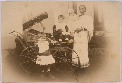 Ayah indienne avec ses charges européennes, vers 1870 - Unbekannt