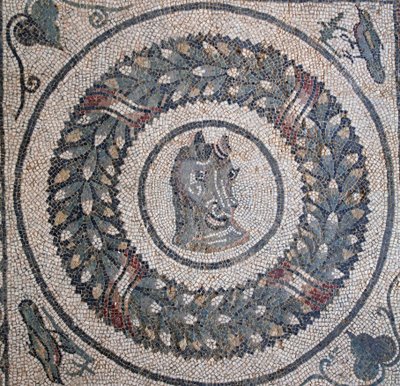 Mosaïque du péristyle. Détail représentant une tête de cheval. IIIe - IVe siècle. Villa romaine du Casale, Sicile. Site UNESCO. - William M. Timlin