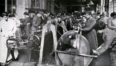 Travailleurs de munitions pendant la Première Guerre mondiale - Unbekannter Künstler