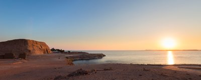 Vue panoramique du petit temple de Néfertari, Abou Simbel, Égypte - Unbekannter Künstler