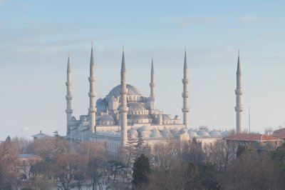 Vue panoramique de la mosquée bleue peu avant le coucher du soleil, Istanbul, Turquie - Unbekannter Künstler