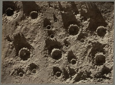 Photographie du modèle de cratère lunaire - Unbekannter Künstler