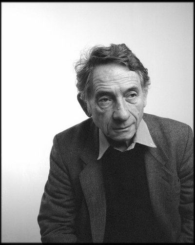 Photographe Mario Dondero dans le studio Leemage en 2004. - Unbekannt