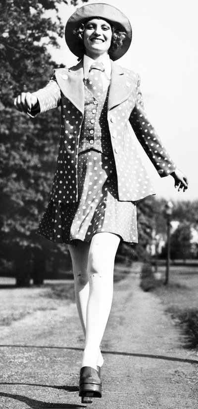 Robe à pois, mai 1972 - Unbekannt