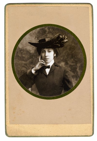 Portrait de la poétesse française Catherine Pozzi, c.1900 - Unbekannt