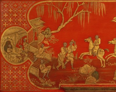 Cabinet bureau japonné de la reine Anne, montrant un détail du couvercle du bureau avec des figures en or et noir sur écarlate, peut-être par John Belchier de St. Paul