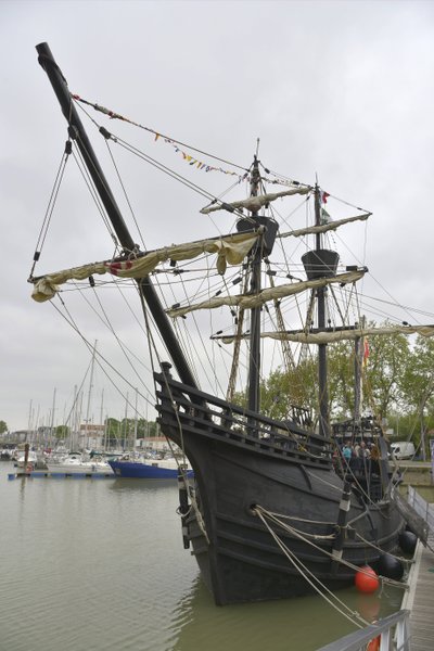 Réplique de la caraque "Neo Victoria" bateau de Magellan lors du premier tour du monde - Unbekannter Künstler