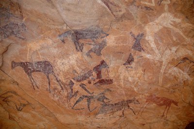 Art rupestre, Préhistoire : Peinture rupestre de bovins, un genou dans un abri orné dans le massif de l