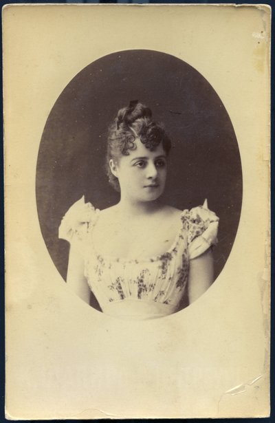 Saint-Pétersbourg : Portrait en studio d