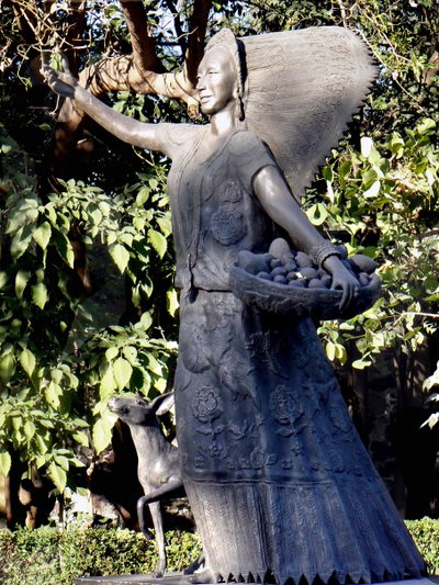 Statue de Dolores Olmedo - Unbekannt