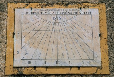 Cadran solaire, mur latéral de l
