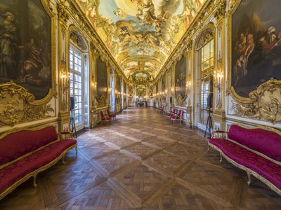 La galerie dorée et la voûte peinte par François Perrier (1594-1649) - Unbekannt