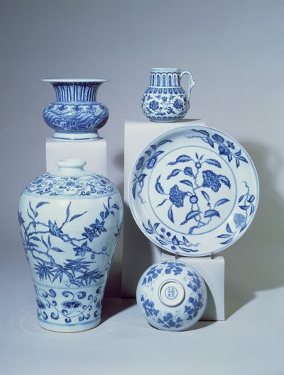 Vase, bol, assiette et deux petits vases, Ming - Unbekannt