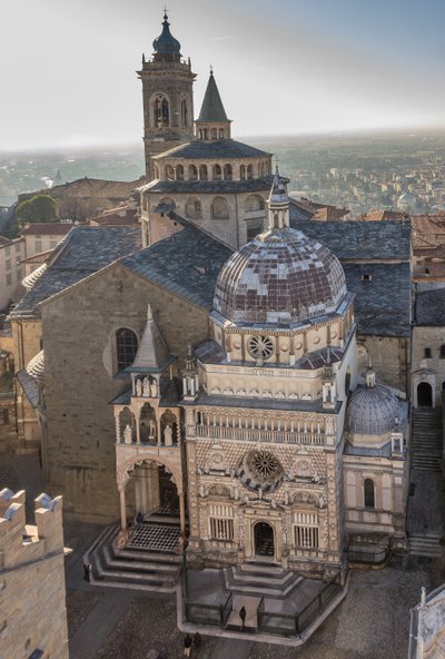 Vue de la Piazza Duomo, Bergame Alta, Italie - Unbekannter Künstler
