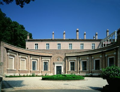 Vue de la façade du jardin, conçue pour le cardinal Giuliano de
