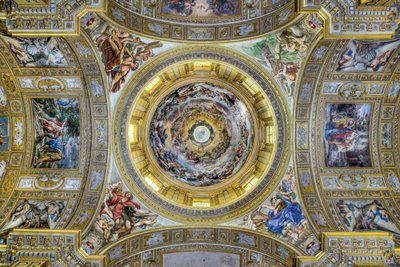 Vue du plafond du transept avec les pendentifs et le dôme, Sant
