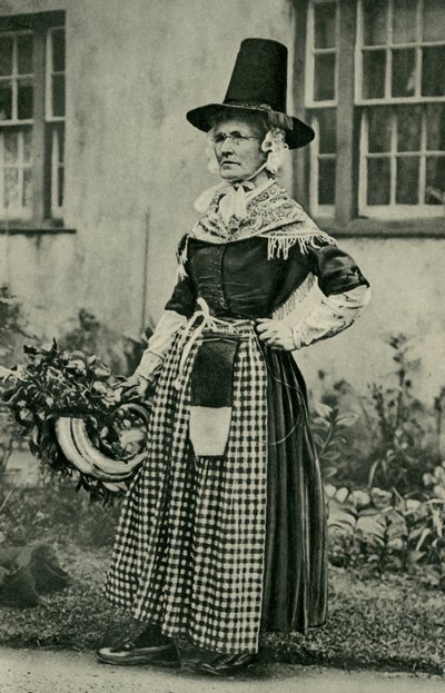 Pays de Galles. Une vieille dame galloise majestueuse, fidèle au costume national. 1920 - Unbekannt
