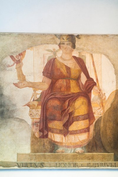 Fresque murale représentant une Vénus assise, intégrée comme Rome, dite Déesse Barberini, premier quart du quatrième siècle après J.-C., musée national de Rome, Italie - Unbekannter Künstler