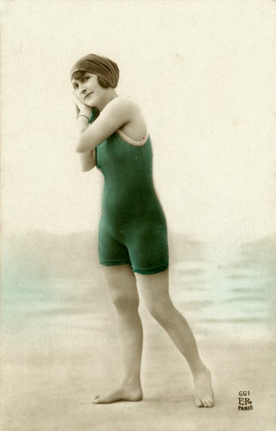 Femme en maillot de bain, vers début 1900 (carte postale) - Alec Hunter
