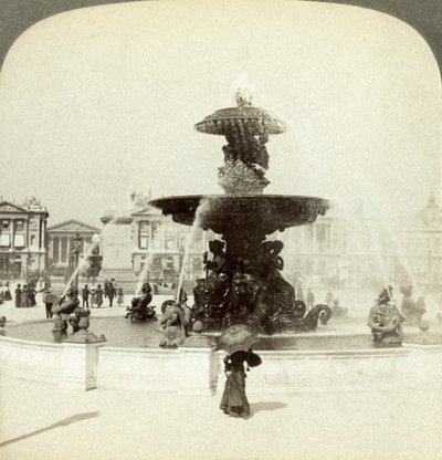 Fontaine, Place de la Concorde, Paris, France - Underwood and Underwood