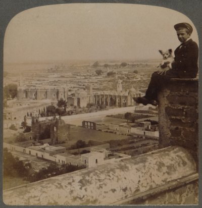 Depuis la cathédrale de San Francisco, sur la plus grande pyramide aztèque, vue sur Cholula, Mexique, 1901 - Underwood and Underwood