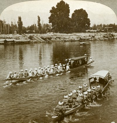 Lady Curzon voyageant sur la barge d
