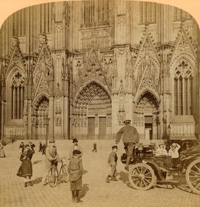 Portail principal et façade richement ornée, Cathédrale, Cologne, Allemagne, 1902 - Underwood and Underwood