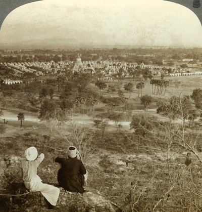 Pagodes, Mandalay, Birmanie, c1900s - Underwood and Underwood