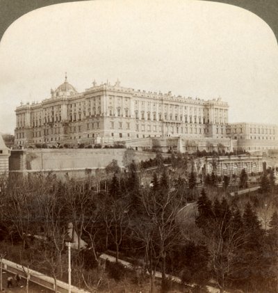 Le majestueux Palais Royal et le Parc Royal Campo del Moro...Madrid, Espagne, 1902 - Underwood and Underwood