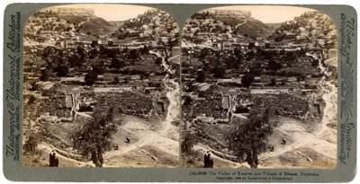 La vallée de Cédron et le village de Siloé, hors des murs de Jérusalem, Palestine, 1896 - Underwood and Underwood